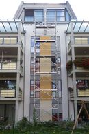 Fahrgerüst, Rollgerüst für Fassadensanierung in Dresden, Gerüst freistehend